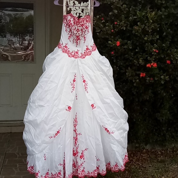 Mary's Bridal Dresses & Skirts - Mary's P.C Bridal Dress Red and White Size 6